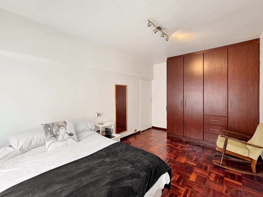 1 Bedroom Property for Sale in Oranjezicht Western Cape